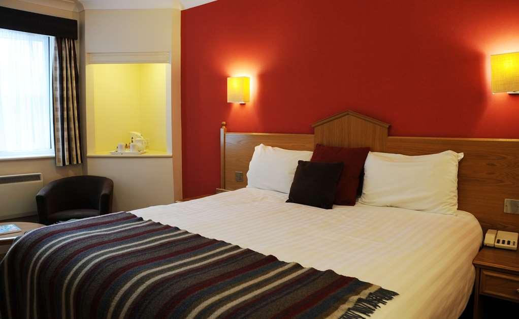 Village Hotel Manchester Hyde Oda fotoğraf